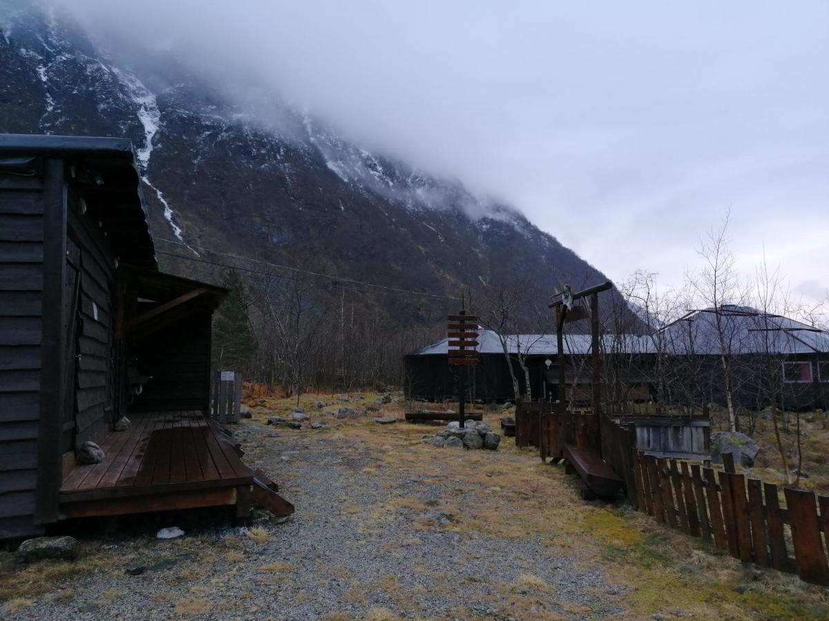 Hostel Hardanger Basecamp Osa Exterior foto