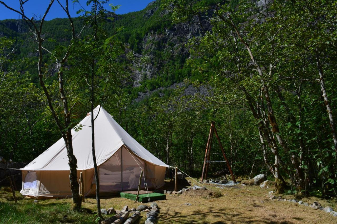 Hostel Hardanger Basecamp Osa Exterior foto