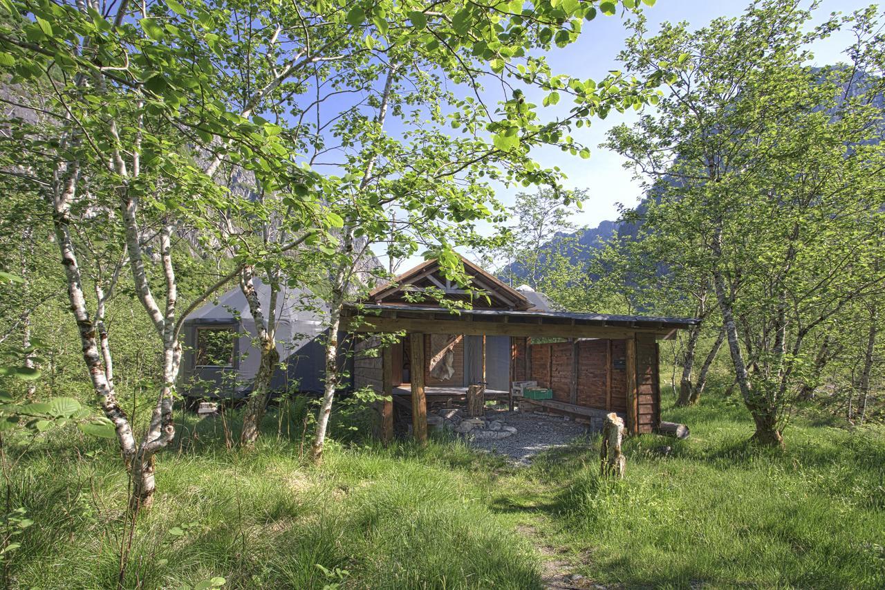 Hostel Hardanger Basecamp Osa Exterior foto