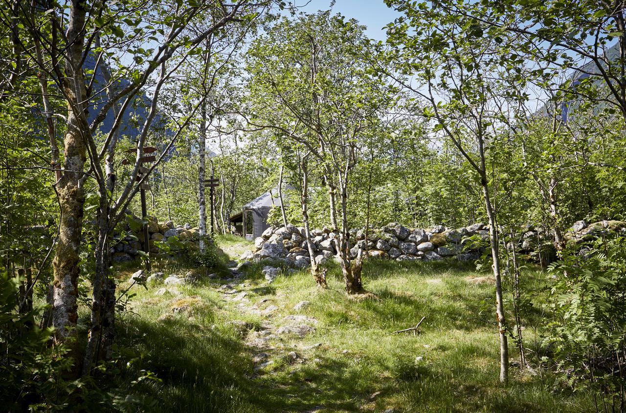 Hostel Hardanger Basecamp Osa Exterior foto
